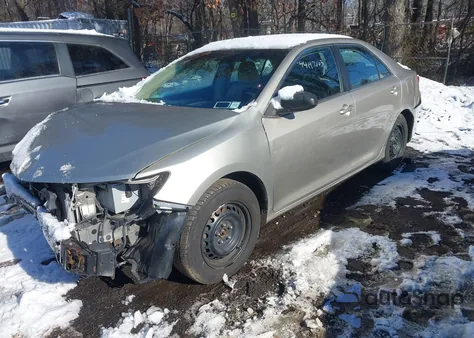 2014 Toyota Camry Le from USA, damaged, VIN 4T1BF1FK4EU457654